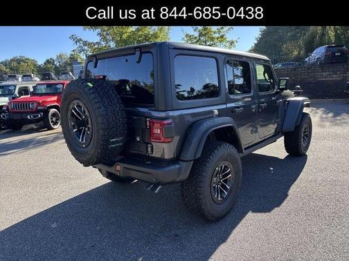 Granite Crystal Clearcoat Metallic 2027 Jeep Wrangler 392