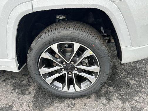 2025 Jeep Grand Cherokee Overland