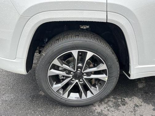 2025 Jeep Grand Cherokee Overland