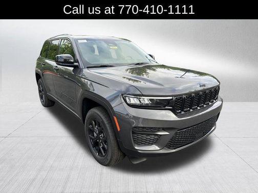 2025 Jeep Grand Cherokee Laredo