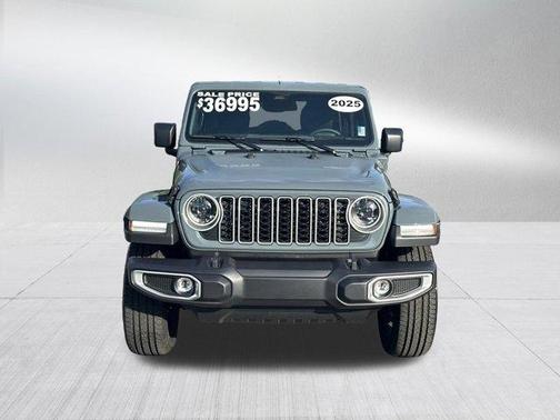 Anvil Clearcoat 2025 Jeep Wrangler 4xe Sahara