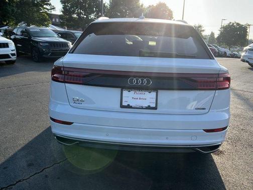 Photo 5 of 36 of 2019 Audi Q8 3.0T Premium