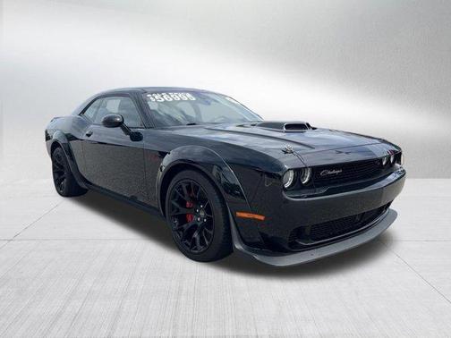 Pitch Black Clearcoat 2023 Dodge Challenger R/T Scat Pack