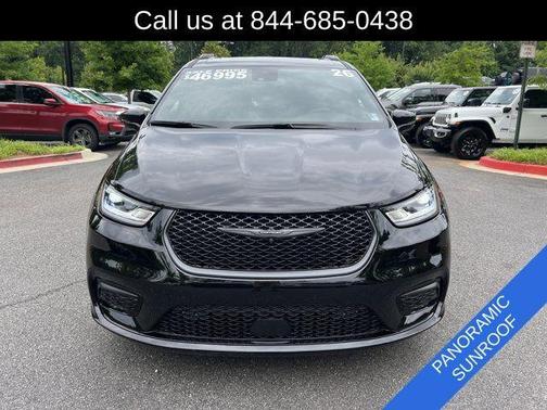 Diamond Black 2026 Chrysler Pacifica Hybrid Select