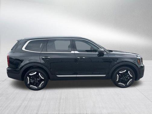 Ebony Black 2025 Kia Telluride S