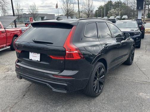 2024 Volvo XC60 B5 Ultimate Black Edition