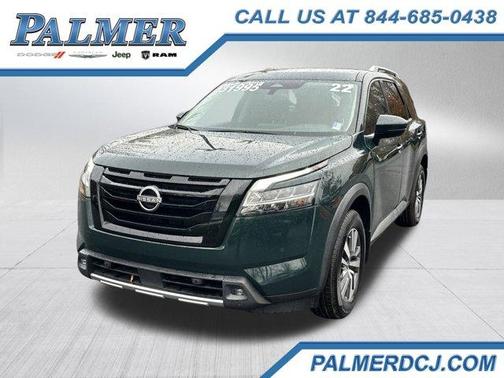 2022 Nissan Pathfinder SL