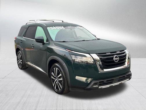 2023 Nissan Pathfinder Platinum
