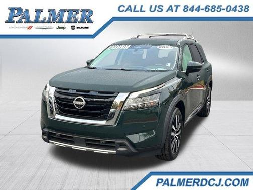 2023 Nissan Pathfinder Platinum