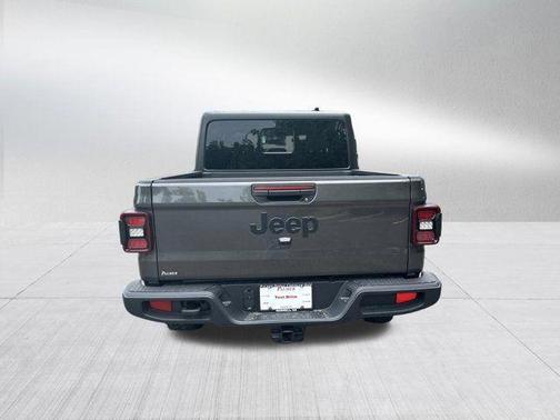 Granite Crystal Clearcoat Metallic 2026 Jeep Gladiator Sport