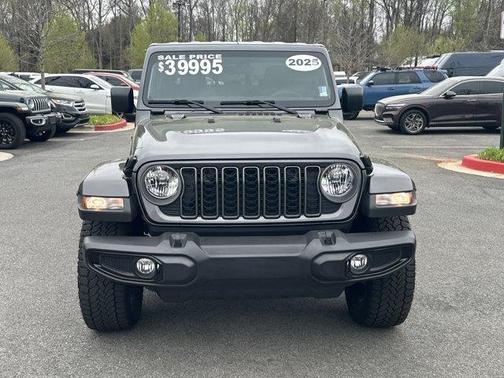 Granite Crystal Clearcoat Metallic 2025 Jeep Gladiator Sport