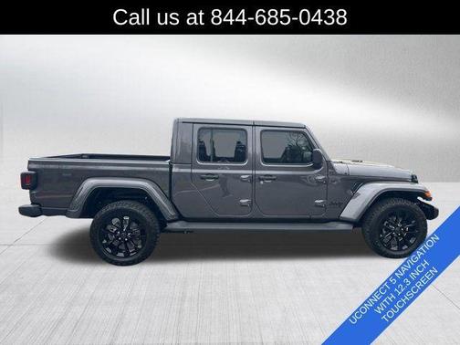Granite Crystal Clearcoat Metallic 2025 Jeep Gladiator Sport