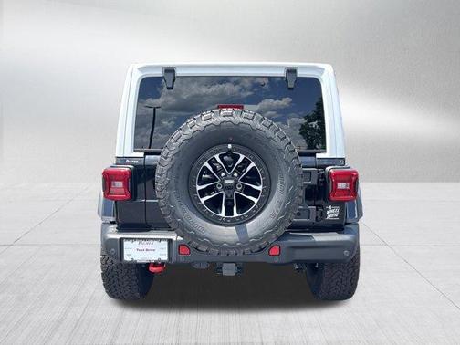 Black Clearcoat 2026 Jeep Wrangler Rubicon