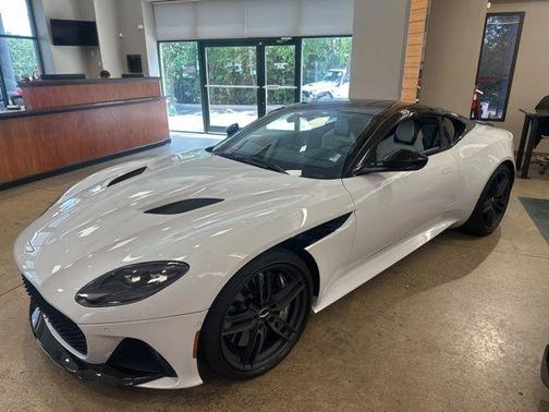 2019 Aston Martin DBS Superleggera