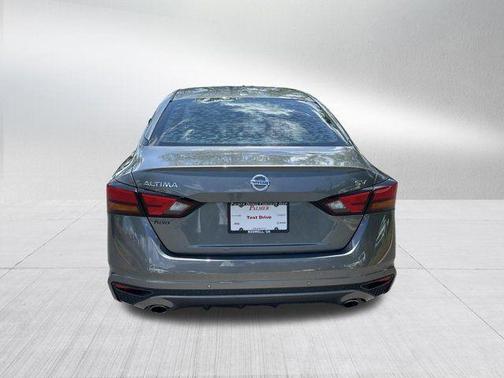 Gun Metallic 2019 Nissan Altima 2.5 SV