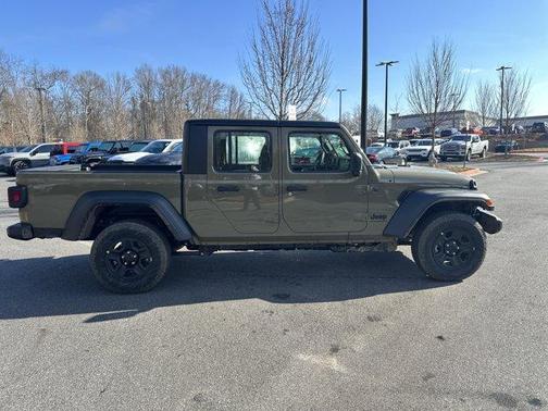 2026 Jeep Gladiator Sport