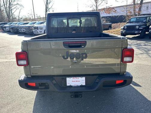 2026 Jeep Gladiator Sport