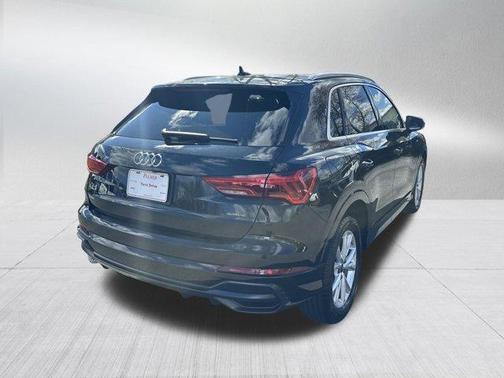 2022 Audi Q3 45 S line Premium