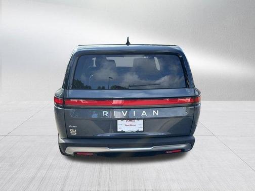 2023 Rivian R1S Adventure Quad Motor Large Pack