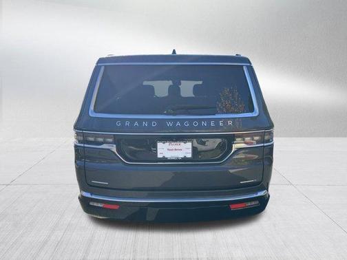 2022 Jeep Grand Wagoneer Series II