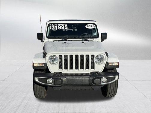 2023 Jeep Gladiator Overland