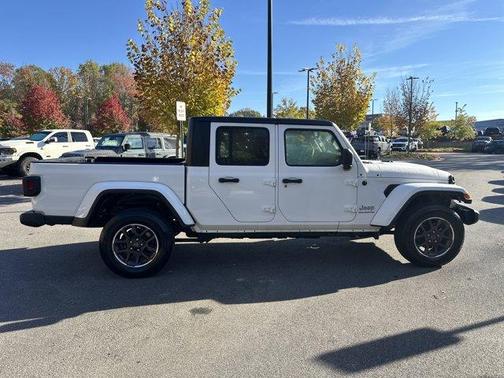 2023 Jeep Gladiator Overland