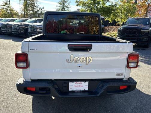 2023 Jeep Gladiator Overland