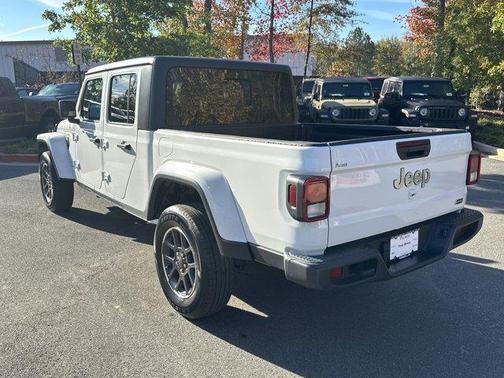 2023 Jeep Gladiator Overland