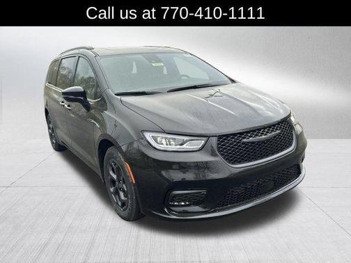 2025 Chrysler Pacifica Hybrid Select