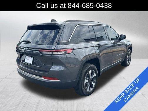 Metallic 2024 Jeep Grand Cherokee 4xe Base