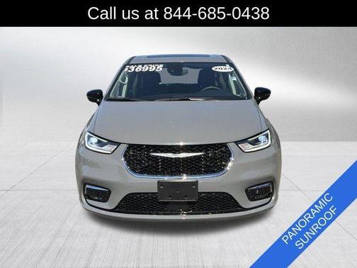 Gray Clearcoat 2024 Chrysler Pacifica Limited