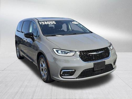 Gray Clearcoat 2024 Chrysler Pacifica Limited