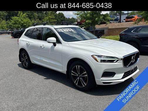 Crystal White 2020 Volvo XC60 T5 Momentum