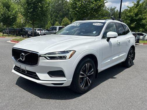 Crystal White 2020 Volvo XC60 T5 Momentum