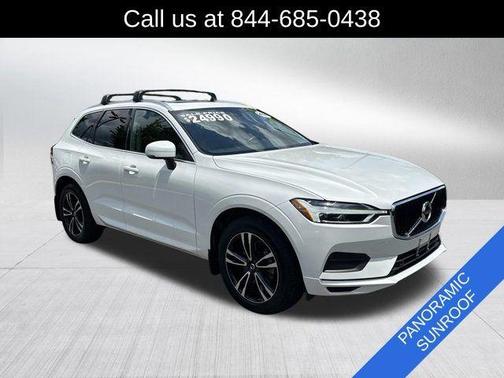 Crystal White 2020 Volvo XC60 T5 Momentum