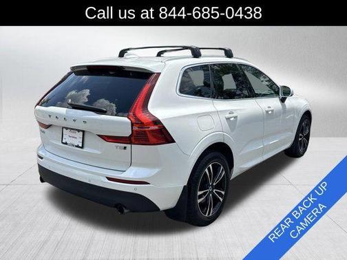 Crystal White 2020 Volvo XC60 T5 Momentum