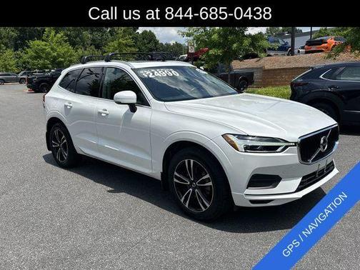 Crystal White 2020 Volvo XC60 T5 Momentum