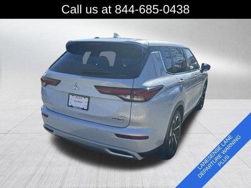 2024 Mitsubishi Outlander PHEV SE