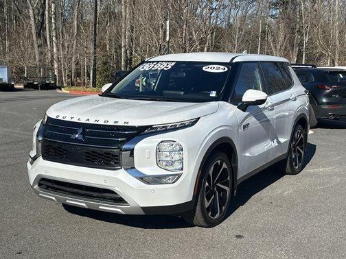 2024 Mitsubishi Outlander PHEV SE