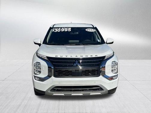 2024 Mitsubishi Outlander PHEV SE