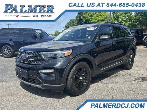 Black Metallic 2022 Ford Explorer XLT