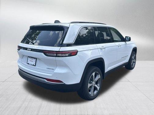 Bright White Clearcoat 2026 Jeep Grand Cherokee Limited