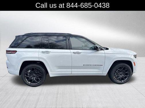 2025 Jeep Grand Cherokee Summit