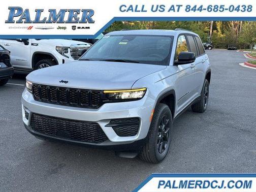 2025 Jeep Grand Cherokee Laredo