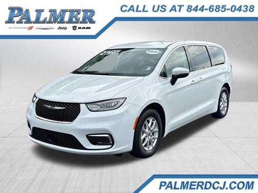 Bright White Clearcoat 2023 Chrysler Pacifica Touring-L