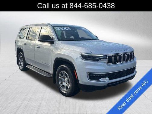 2023 Jeep Wagoneer Base