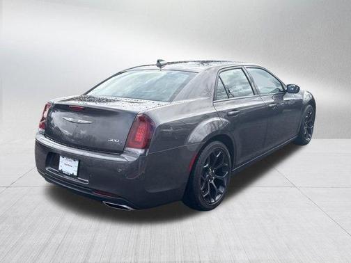 2019 Chrysler 300 S