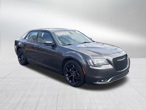 2019 Chrysler 300 S