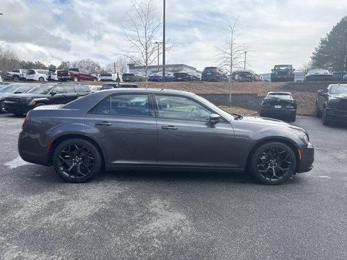 2019 Chrysler 300 S