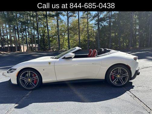 2024 Ferrari Roma Spider Base